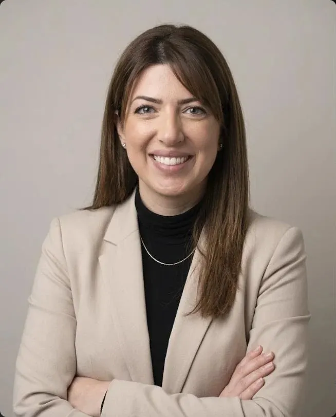 Dra. Naira de Freitas Fernandes